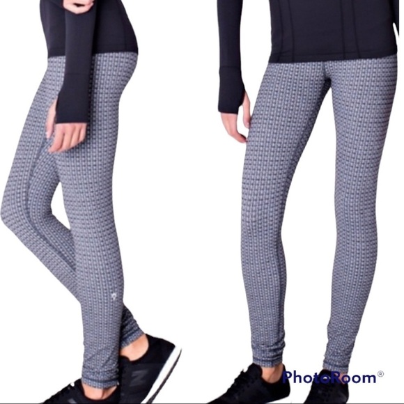 Ivivva Lululemon Gray & Black Rhythm Tights - Picture 4 of 10